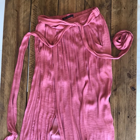 **SOLD**Zara maxi skirt - Picture 2 of 4